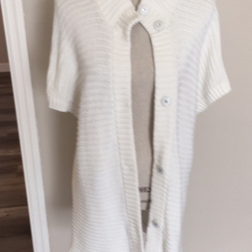 Chico’s white L/XL Chico’s 3 sweater-tunic-coat